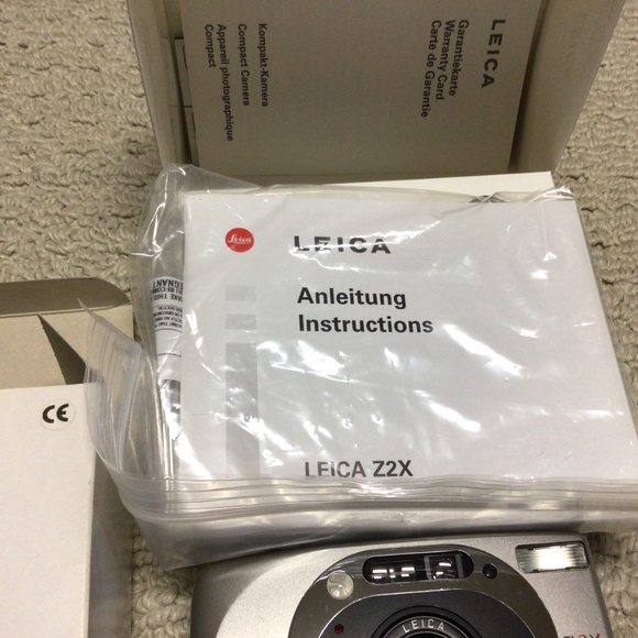 Leica ZX2 Film Camera. Working condition unknown. - Picture 5 of 9